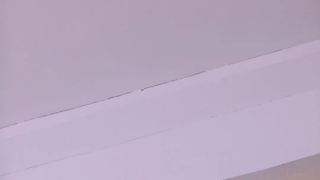 DƬ